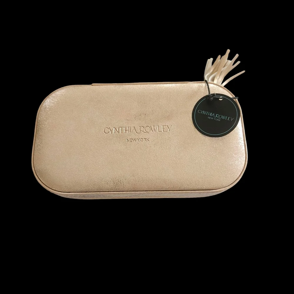 Charming Beige Jewelry Travel Case.  #0062 - Picture 2 of 7